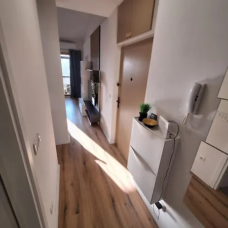 Ivko - Private Parking Apartment Pula