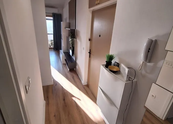 Ivko - Private Parking Apartment Pula